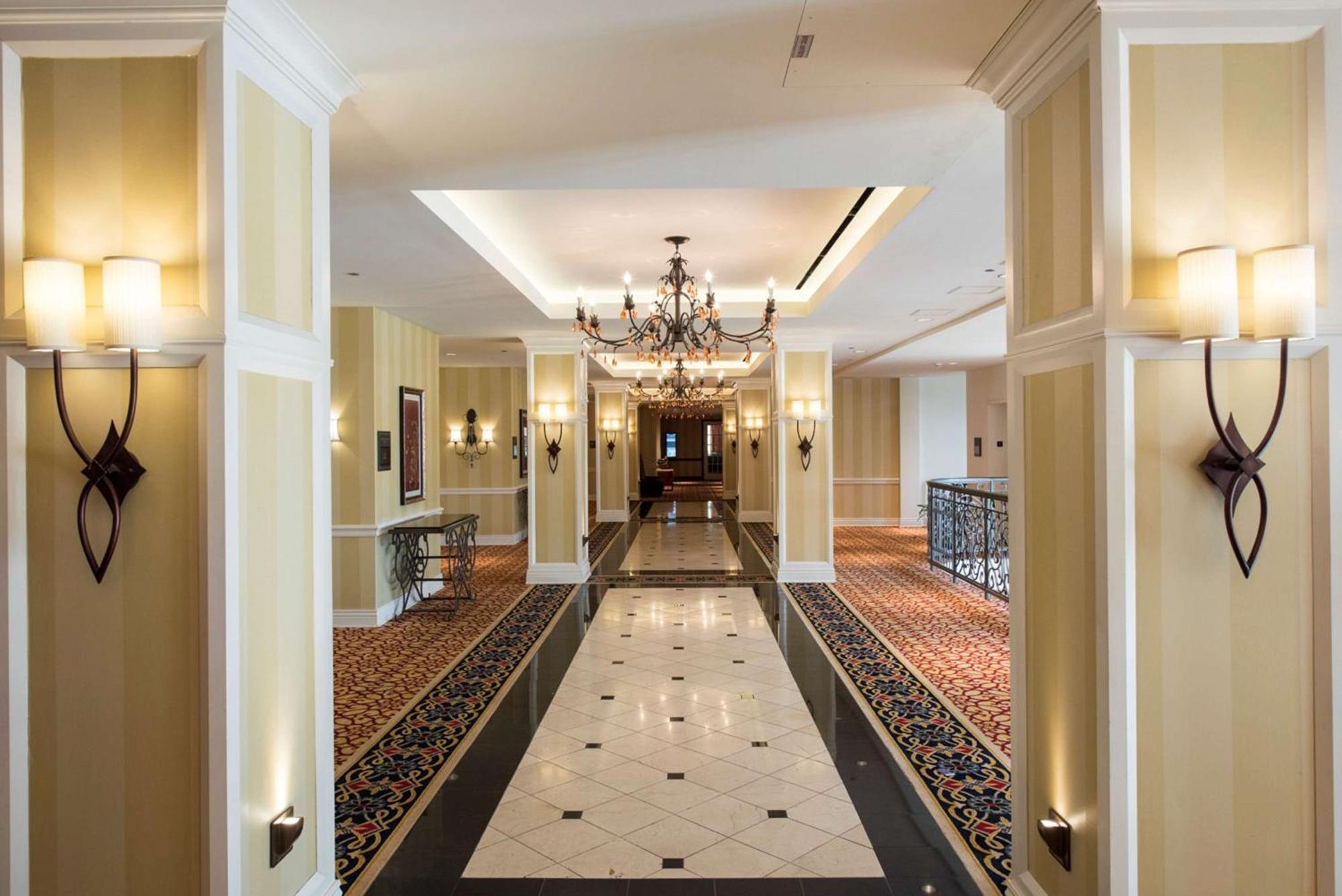 The Skirvin Hilton 4*